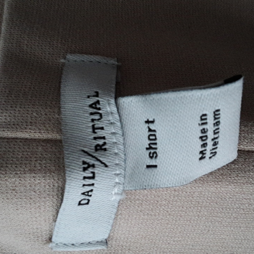 Daily Ritual Leggings - Picture 2 of 4